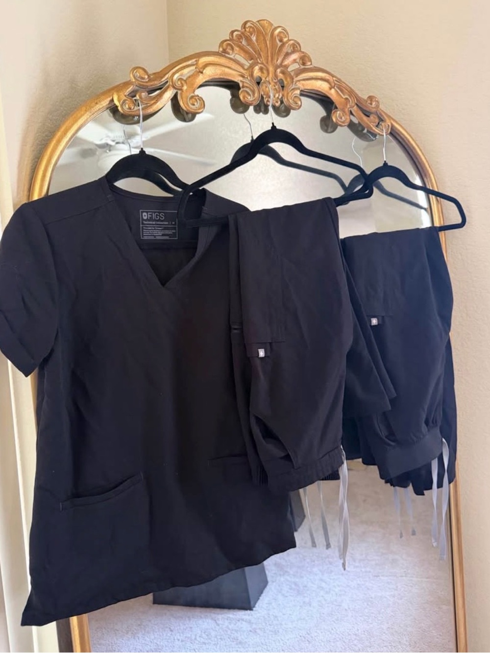 Figs Black Scrub Top and Pants Set